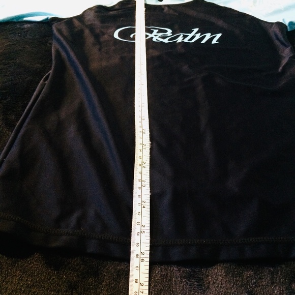 The Realm Black Rash Guard - Picture 8 of 8